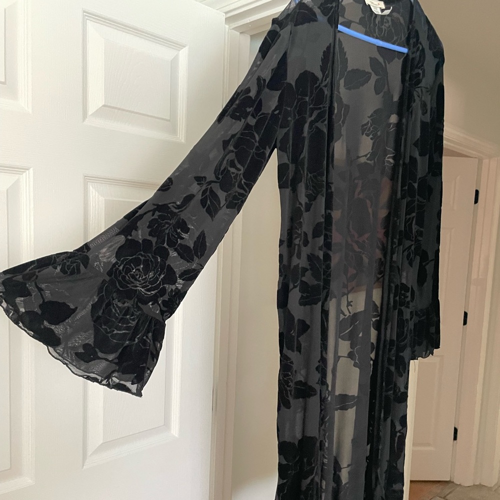 Black kimono